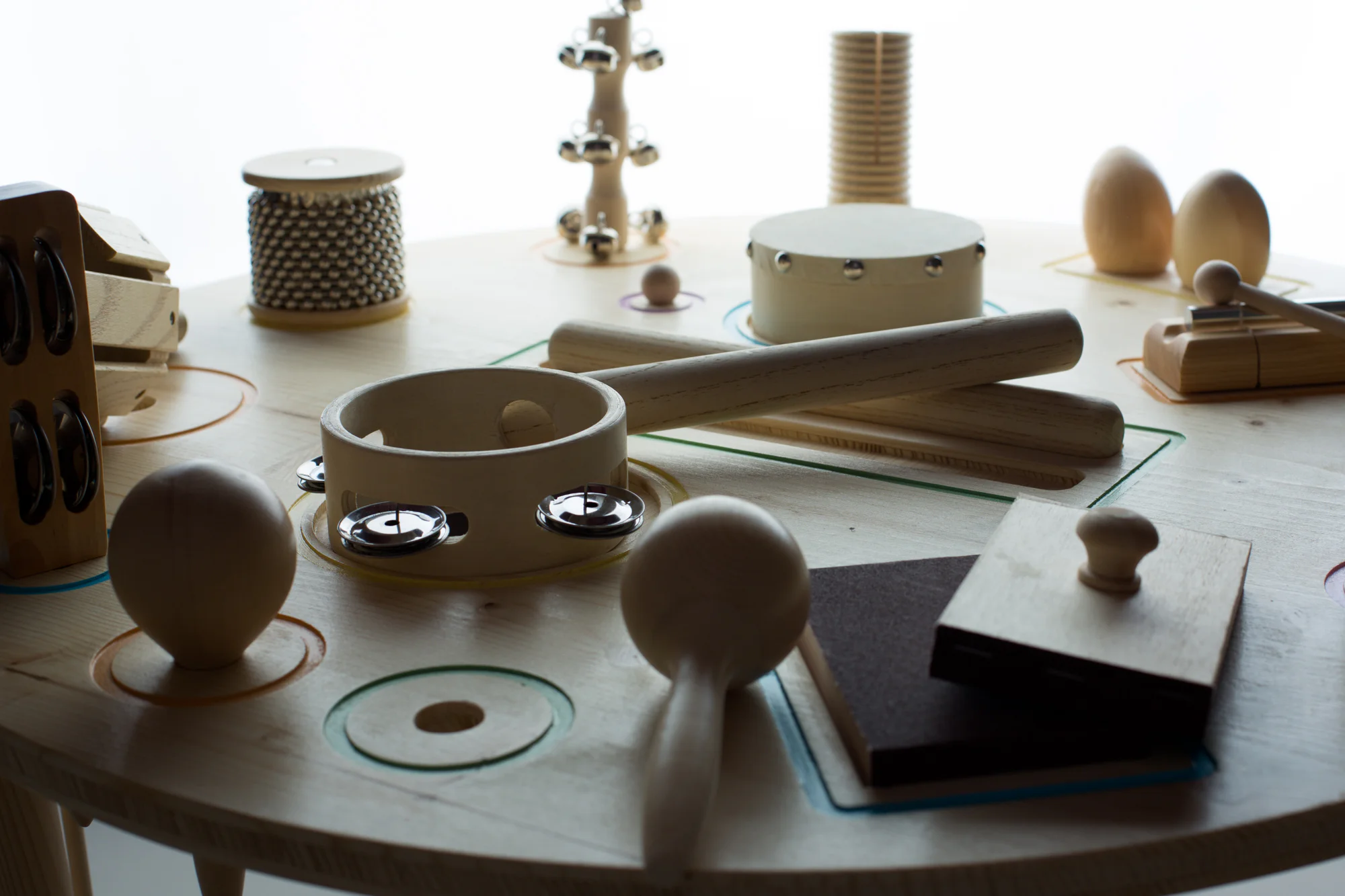 SHAKE-ASTICK Round music table - Image 6