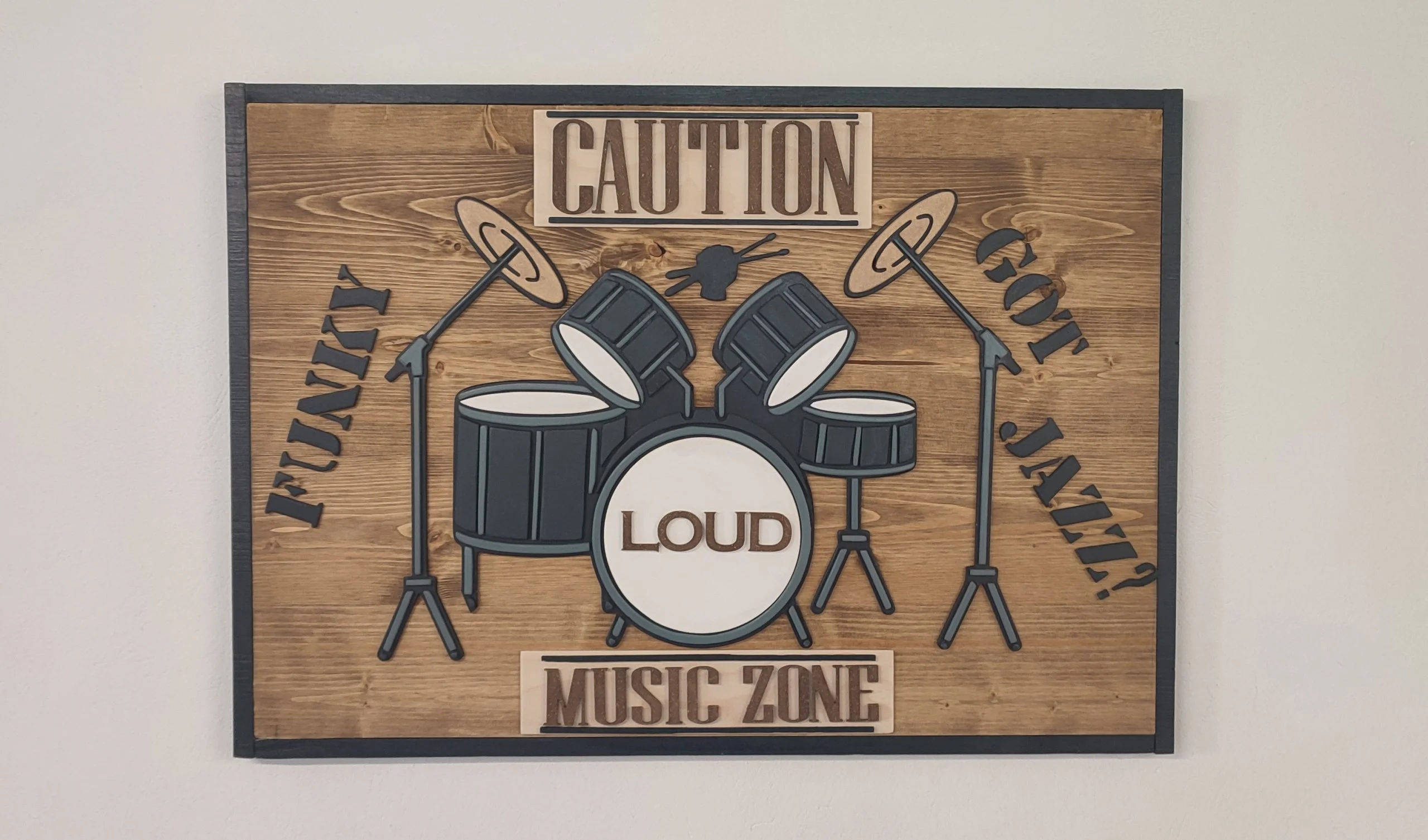 WOODEN WALL DECORATION DRUMMER