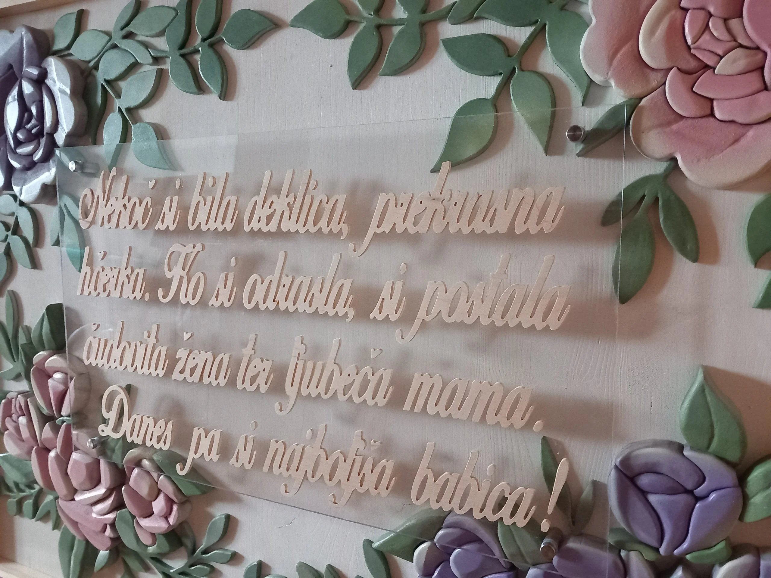 LESENA STENSKA DEKORACIJA ROŽE - slika 3